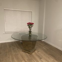 Round Dinning Table 