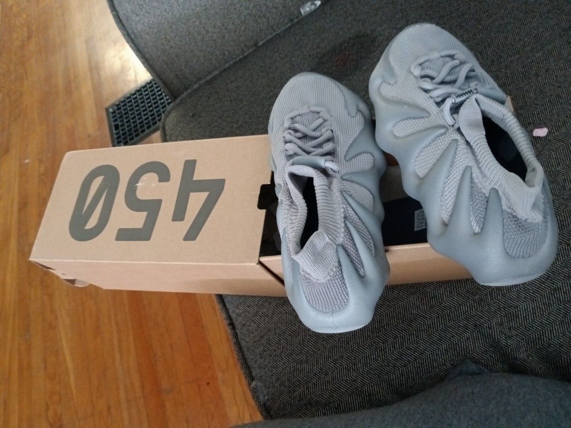 Yezzys 450 Size 6 Men