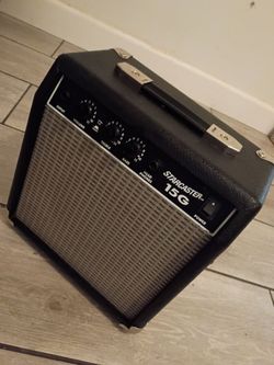 Starcaster 15g Amp