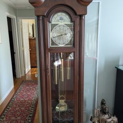 Grandfather Clock (Need Service)