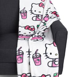 Hello Kitty Blanket 🍓🩷