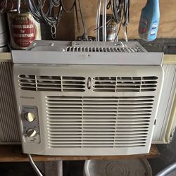 Air Conditioner 8,000 BTU