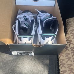 Jordan 6 Size 4y