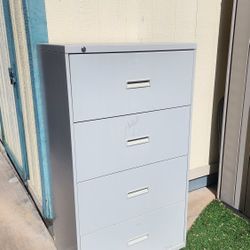 Metal Filing Cabinet 