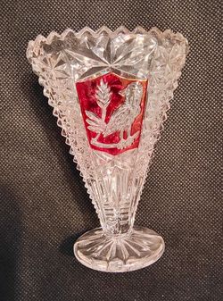 Unique German Hofbauer Redbird crystal fan vase