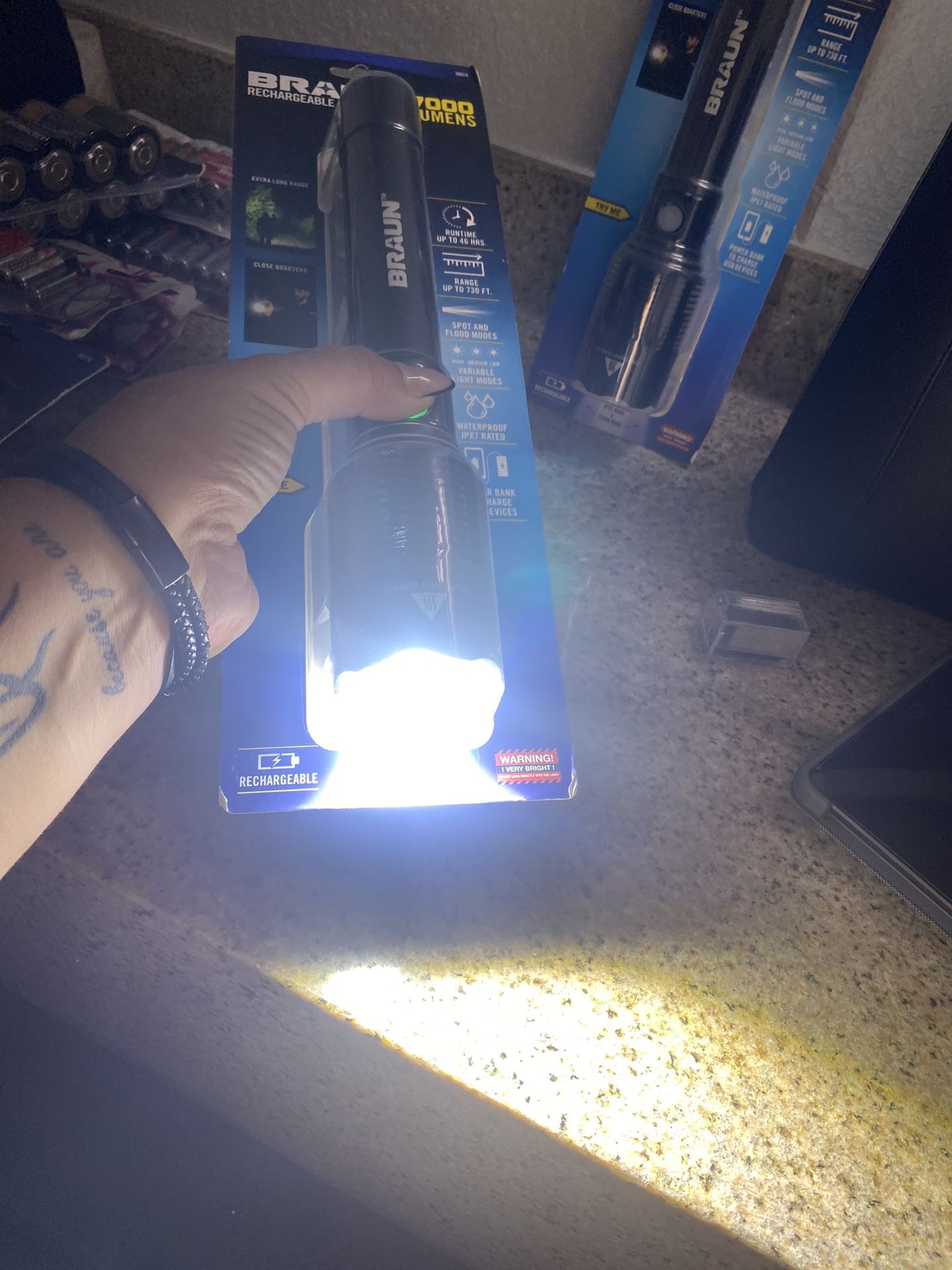 can surefire tactical flashlights take rechargable cr123 batteries SFLFP123 Batteries