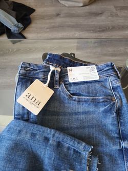 Ana High-Rise Curvy Skinny