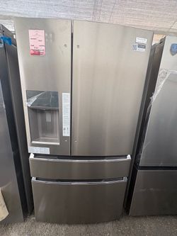 Frigidaire Gallery Refrigerator With Water And Ice In Stainless Steel