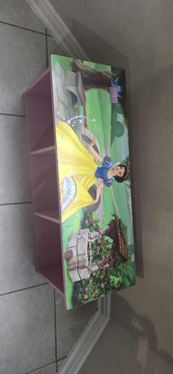 Disney Princess Snow White 3-Cubby Storage Bench
