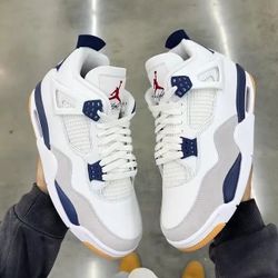 Nike SB x Jordan Air Jordan 4 "Navy"
