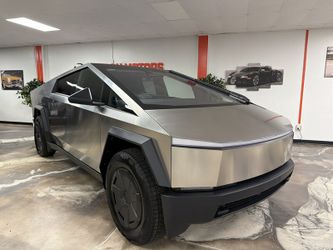 2025 Tesla Cybertruck