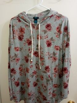 Light weight hooded top