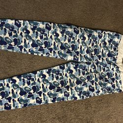 BAPE Blue Camo Size Large ( 100% Authentic)