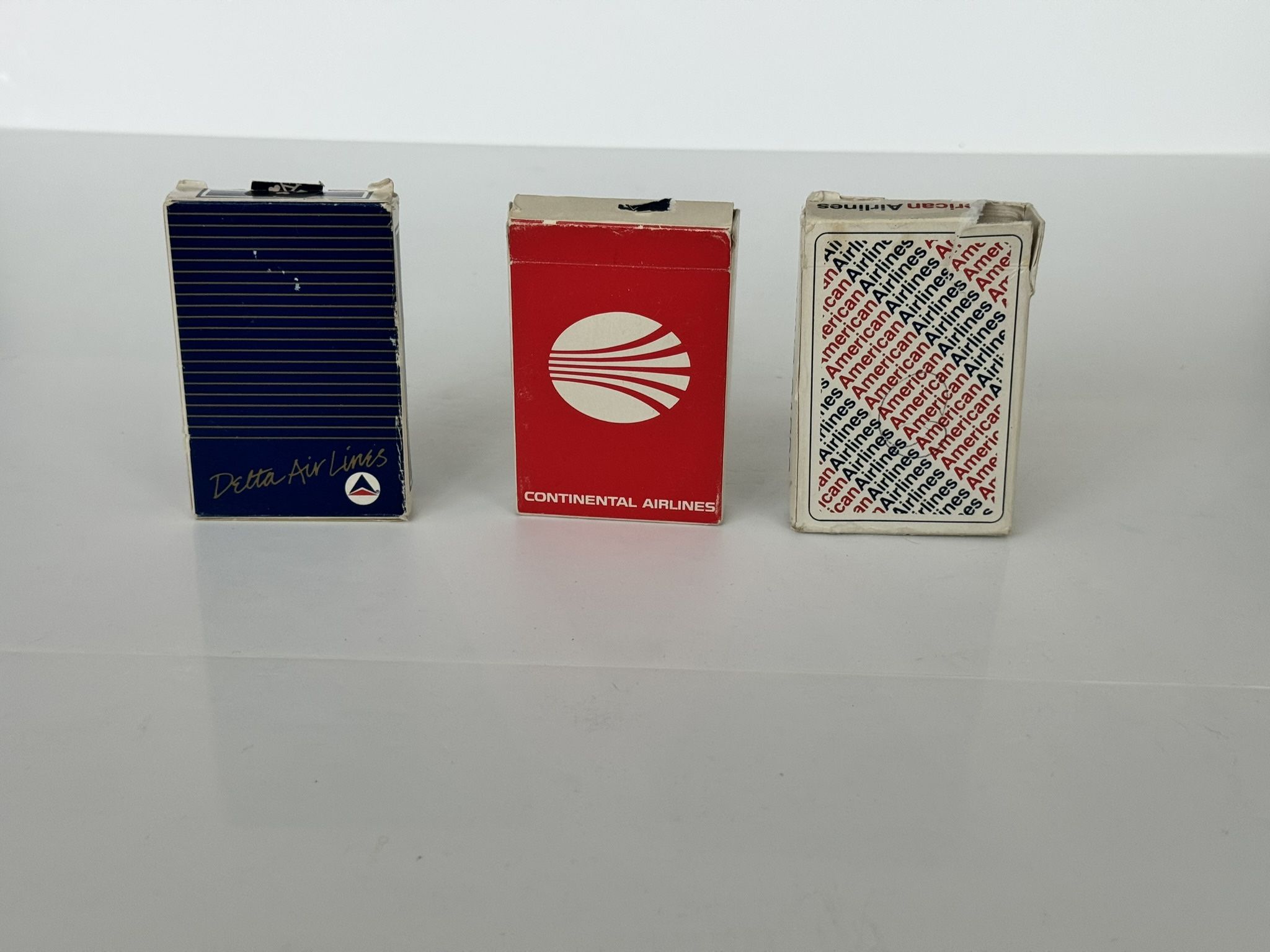 Vintage Airline Playing Cards & 2 Glasses From Intercontinental Airport (bush)