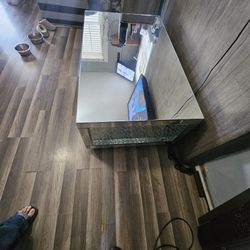 glass table Very Good