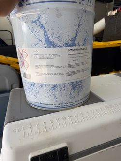 Acrylic concrete sealer