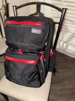 FULL SIZE MOBILE WORKSTATION BACKPACK WITH EXTENDING TRAY SYSTEM