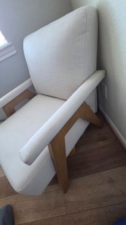 Accent chair