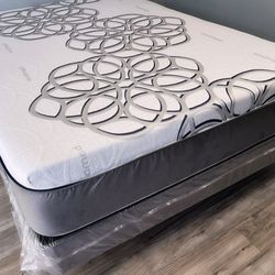 Queen Sky comfort bamboo cool gel memory foam mattress !