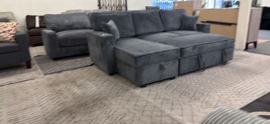 New sleeper sectional couch / free delivery