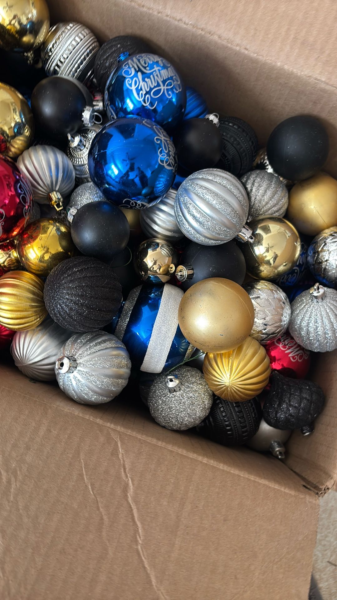 Christmas Ornaments Read Description