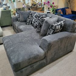 Oversize Deep Grey Sectional New Pillows Included (Sofa Chaise)