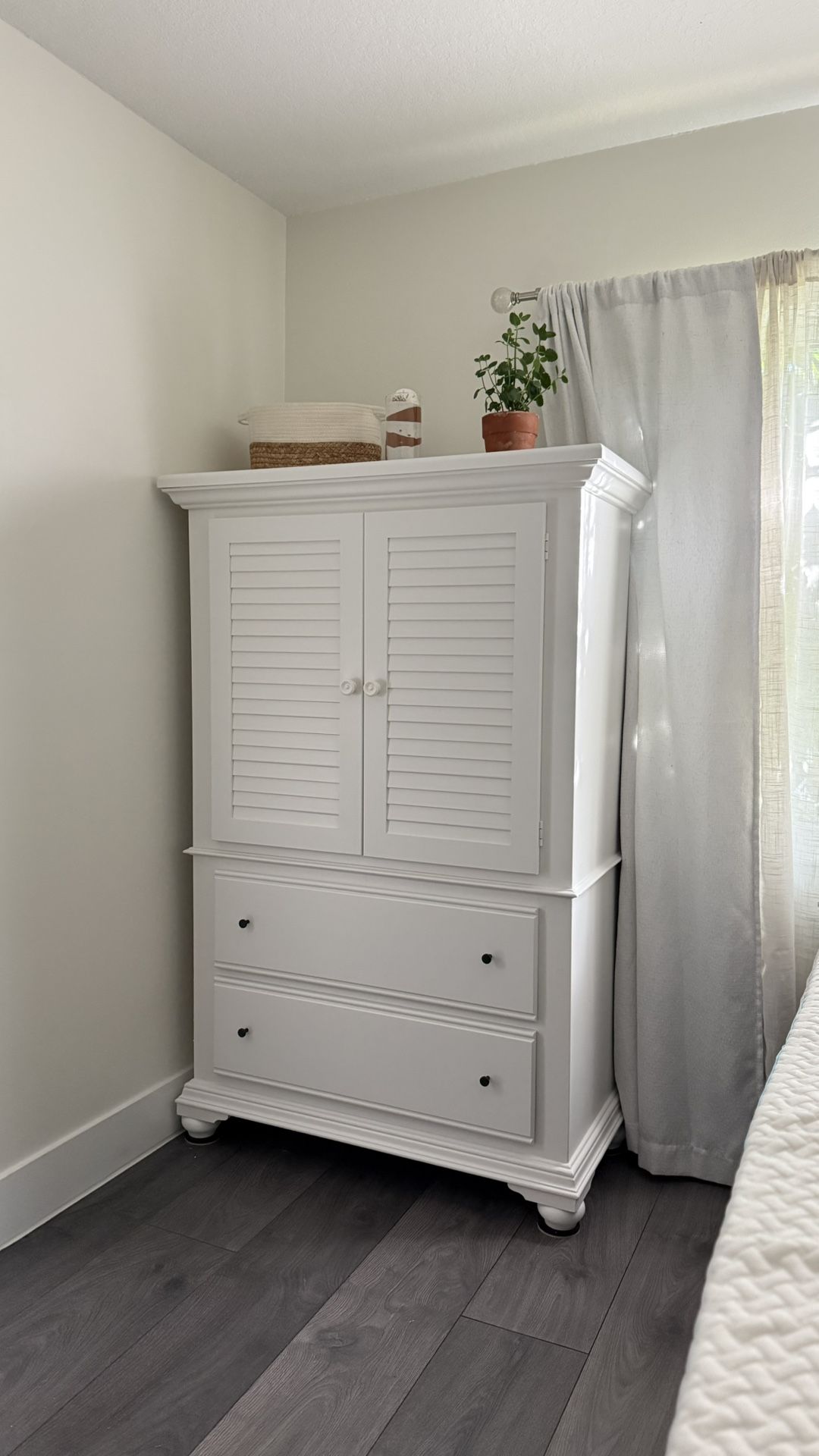 Armoire