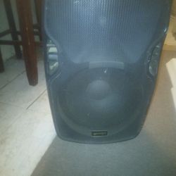 Bluetooth Speaker For Sale The Lights Don't Work On It But It Works Perfect You Just Have To Plug It In I Don't Know Why