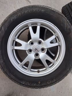 Toyota Alloy Wheel with Tire