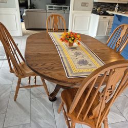 Solid Oak Dining Room Set With 2 Leaves