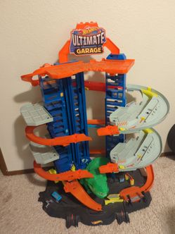 Hot wheels ultimate garage