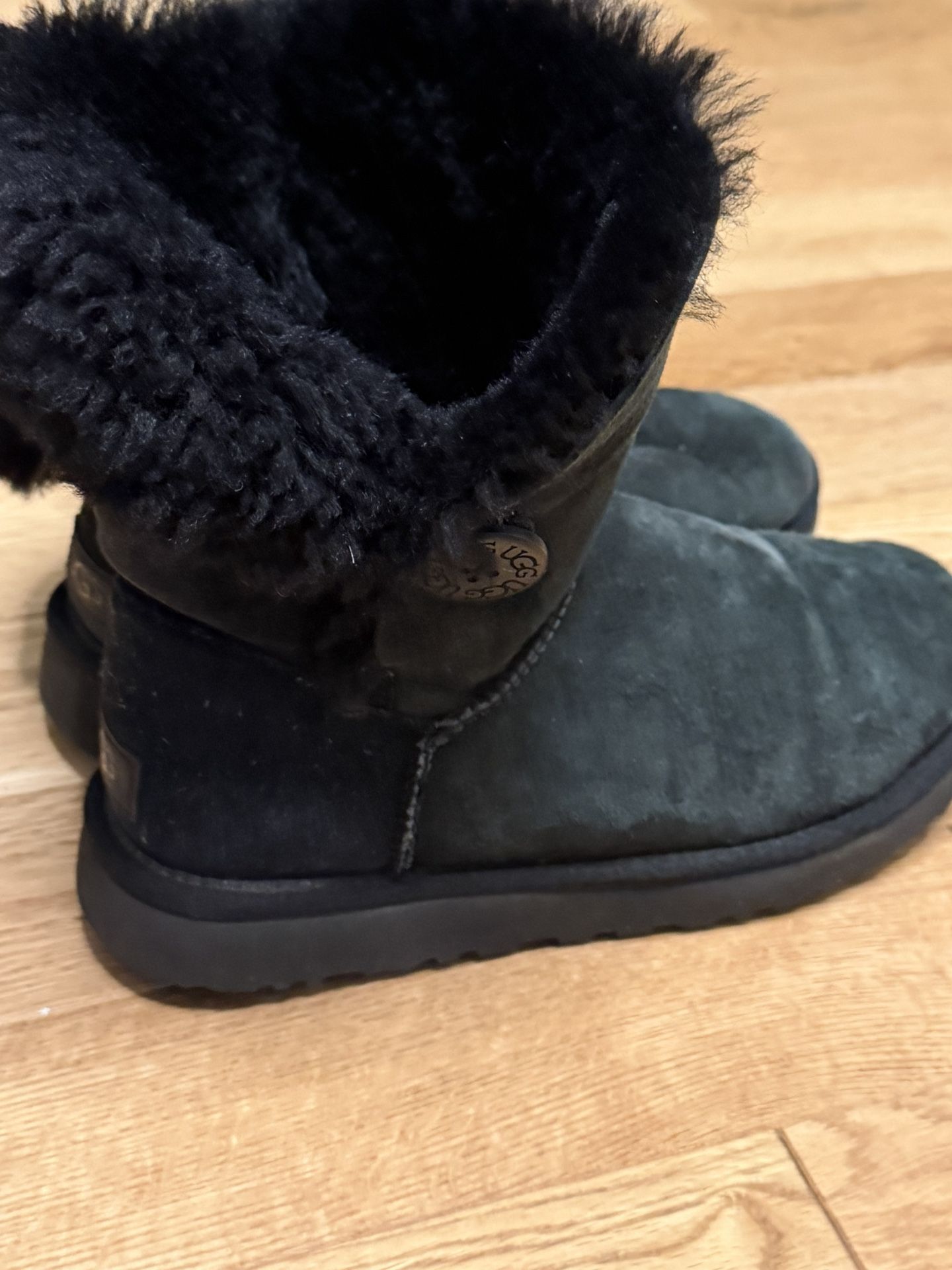 Women’s UGG Boots Size 7