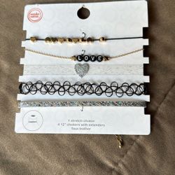 Pretty Girls Neck Accessories/ Chokers