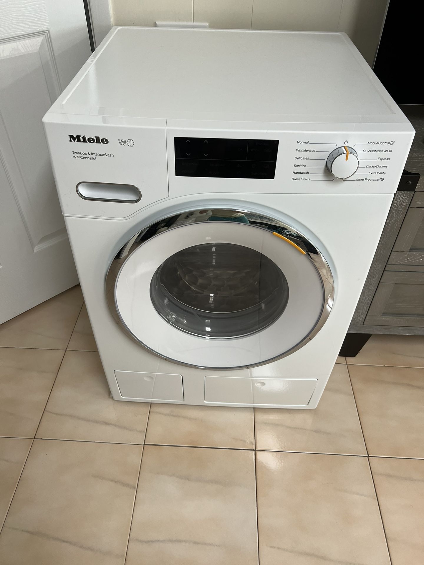Miele Washer And Dryer Set High End