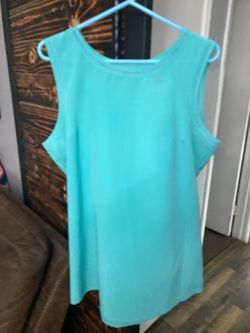 Woman’s Tank Top SIze Large