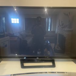 60” Flat Screen TV 