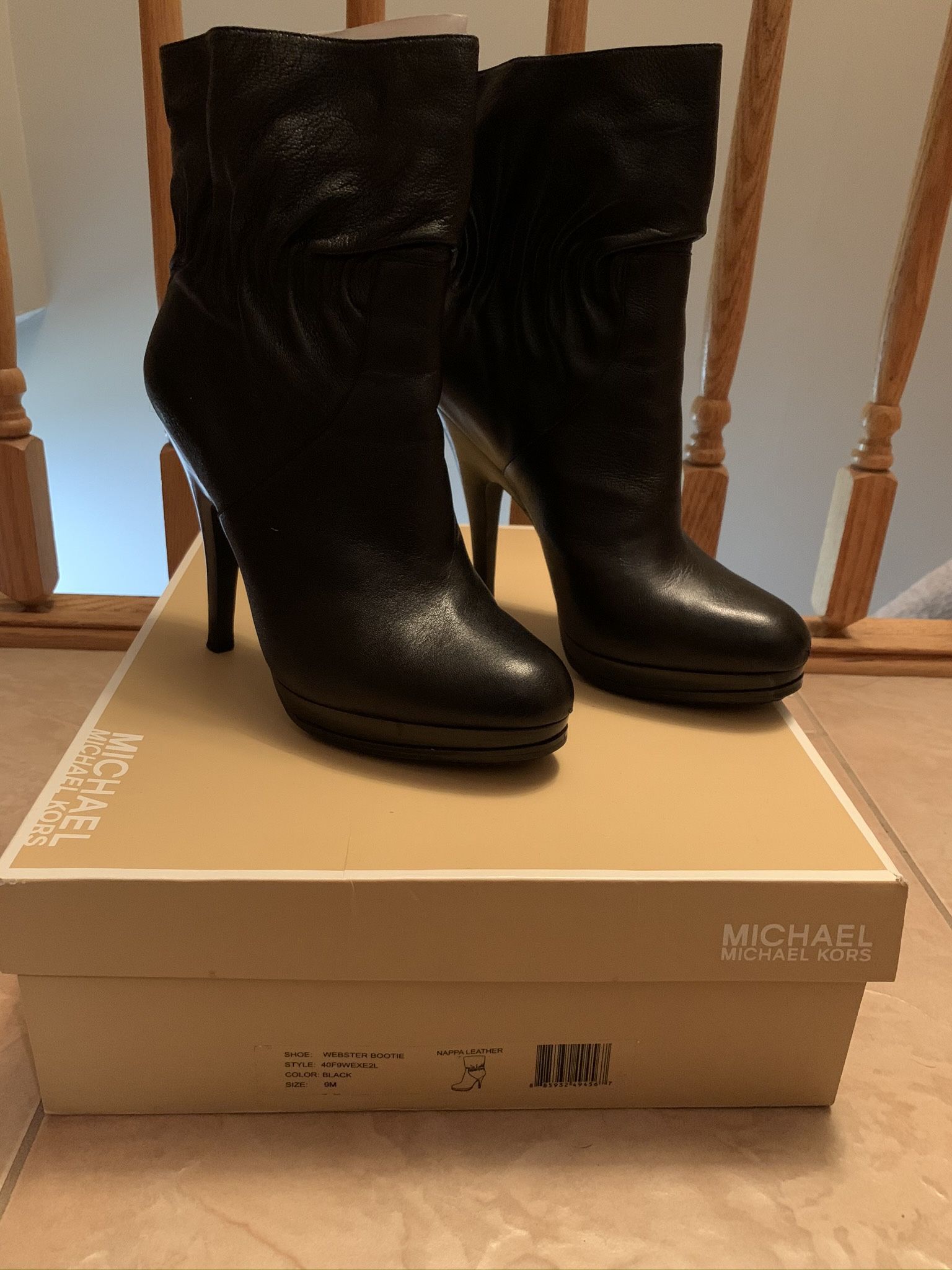 Michael Kors Webster booties size 9 M