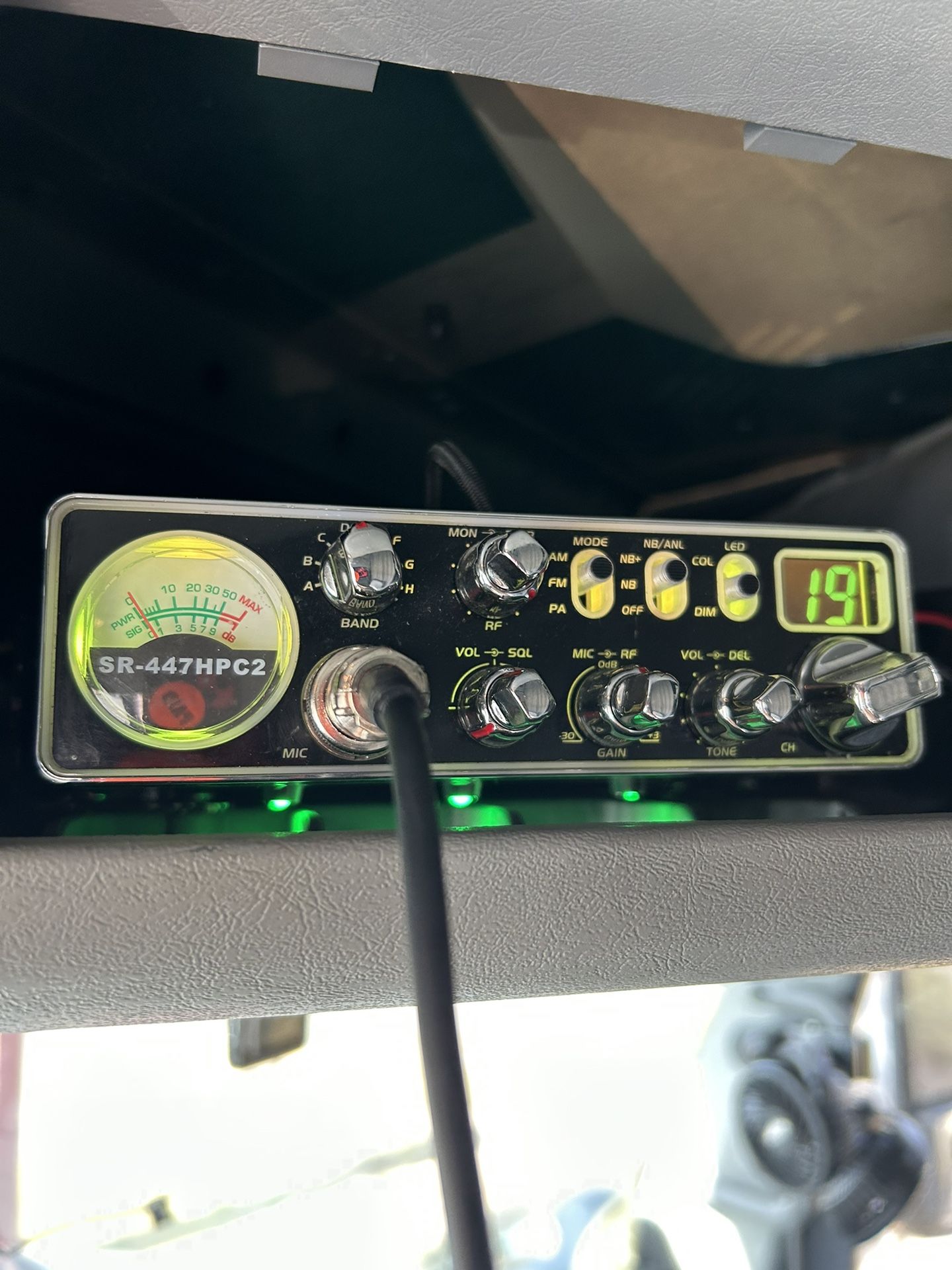 CB radio Baby Striker 447