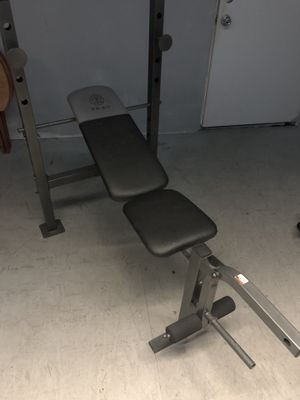 Amazon Com Gold S Gym Xr 6 1 Weight Bench Weight Bench Sports Outdoors