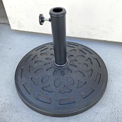 (New in Box) $30 Outdoor Patio Umbrella 19” Base Weight 30lbs, Fit 1.5” pole