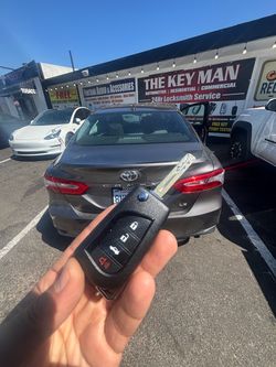 Llaves de autos / car keys and remotes