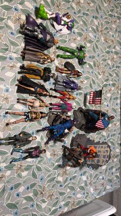 Action figure lot