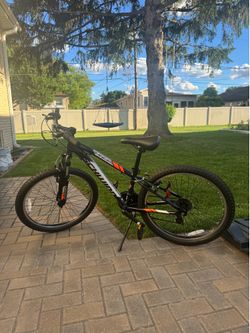 Schwinn Ranger mountain bike 24” Youth 7 Speed Great Like New  Condition