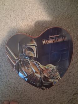 The madorlian heart shape box