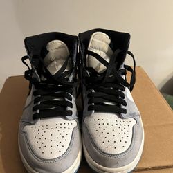 Jordan 1’s University Blue