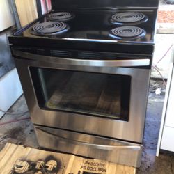 Kenmore Electric Stove W/ Convention Oven 