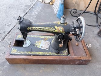 Antique Singer Sewing Machine with Wood Base