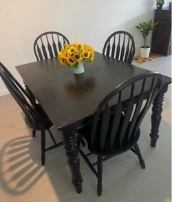 Dinning Table and chairs