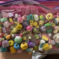 Shopkins + Shopkin Bag SEND OFFERS!! Read Description 