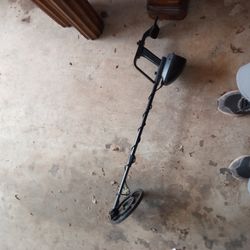 Metal detector